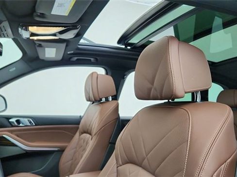 Used 2026 BMW X5 sDrive40i image 32