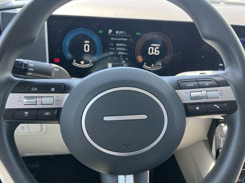 Used 2025 Hyundai Tucson SEL FWD image 24