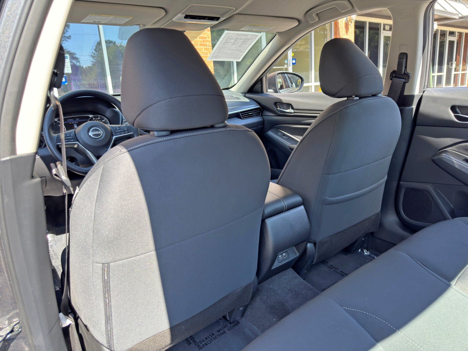 Used 2025 Nissan Altima 2.5 SV FWD image 29