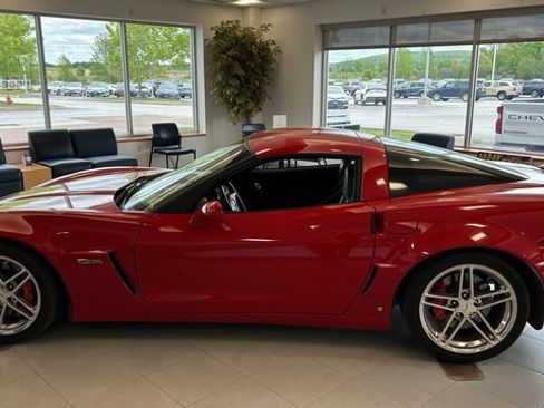 Used 2007 Chevrolet Corvette Z06 w/ Preferred Equipment Group image 9