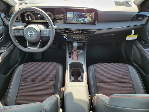 New 2025 Nissan Kicks SR image 36