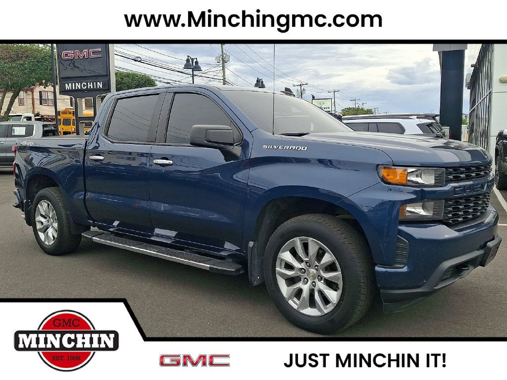 Used 2019 Chevrolet Silverado 1500 Custom w/ Custom Value Package AWD/4WD image 1