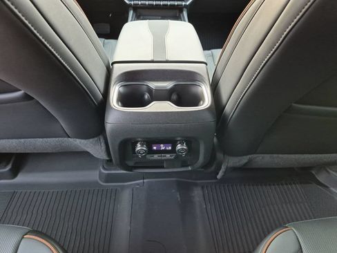 New 2026 GMC Acadia AT4 w/ Luxury Package AWD/4WD image 35