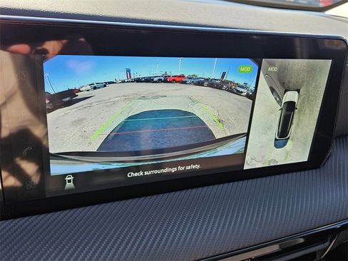 New 2026 Nissan Kicks SR image 21