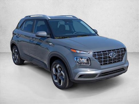 New 2026 Hyundai Venue SEL FWD image 3