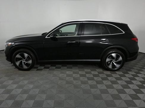 Used 2024 Mercedes-Benz GLC 300 4MATIC image 3