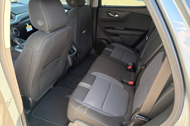 New 2026 Chevrolet Blazer LT w/ Convenience Package AWD/4WD image 10