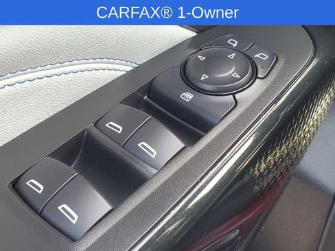 Used 2025 Chevrolet Trax LT FWD image 9
