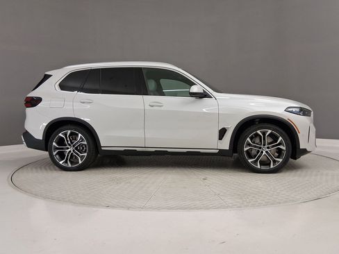 New 2026 BMW X5 xDrive50e AWD/4WD image 6