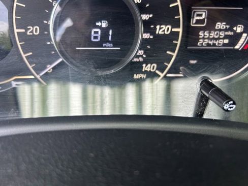 Used 2015 Nissan Versa Note FWD image 17