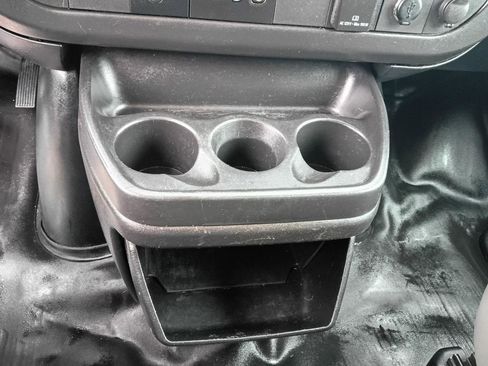 Used 2017 Chevrolet Express 2500 RWD image 14