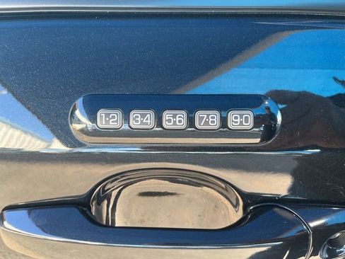 Used 2013 Ford Edge SEL image 11