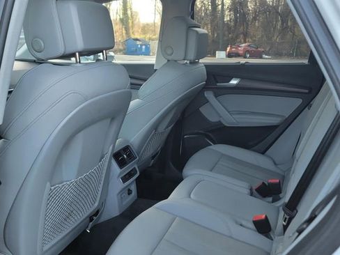 Used 2022 Audi Q5 2.0T Premium Plus w/ Premium Plus Package image 11