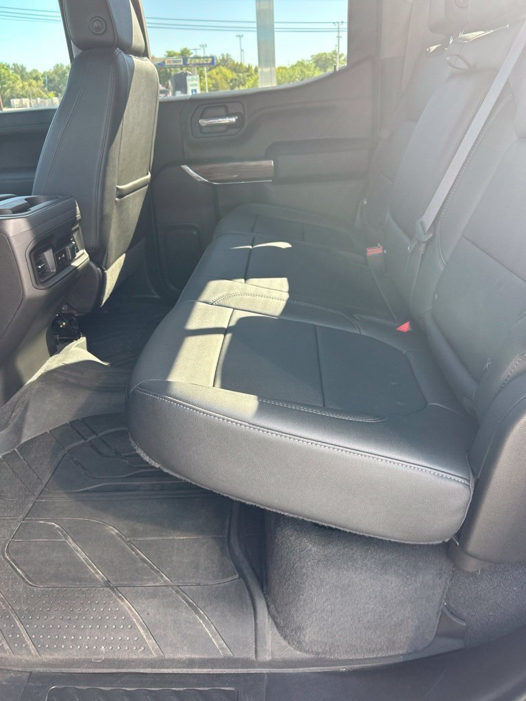 Used 2021 Chevrolet Silverado 1500 RST w/ LPO, Blackout Package AWD/4WD image 15