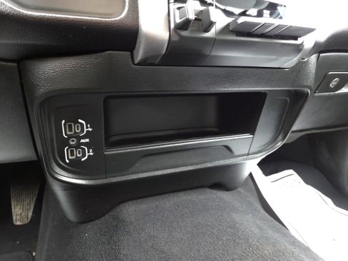 Used 2024 RAM 2500 Big Horn image 32