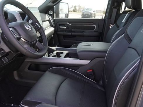 New 2026 RAM 2500 Laramie AWD/4WD image 18