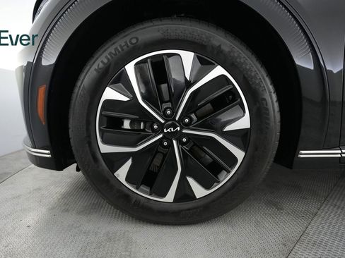 Used 2024 Kia EV6 Wind RWD image 19