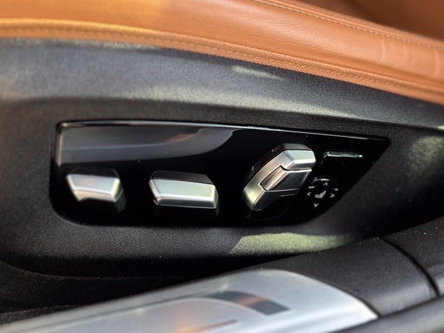 Used 2020 BMW 750i xDrive w/ Executive Package AWD/4WD image 14