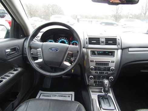 Used 2010 Ford Fusion SEL image 26