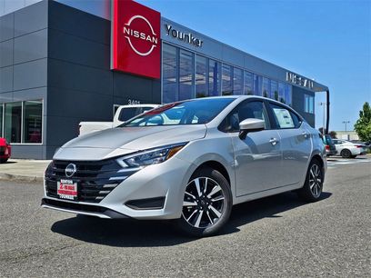 New 2025 Nissan Versa SV w/ Trunk Package