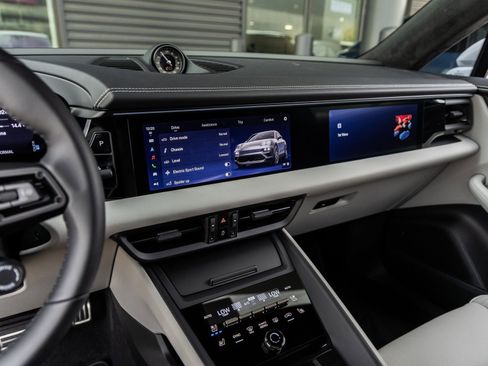 New 2025 Porsche Macan Turbo Electric image 32