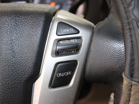 Used 2017 Nissan Titan SL RWD image 23