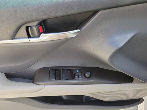 Used 2023 Toyota Camry SE AWD/4WD image 11