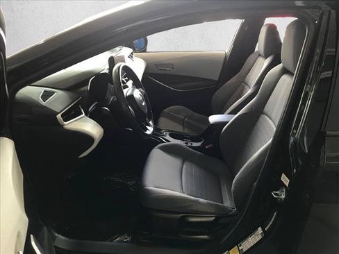 Used 2025 Toyota Corolla SE FWD image 13