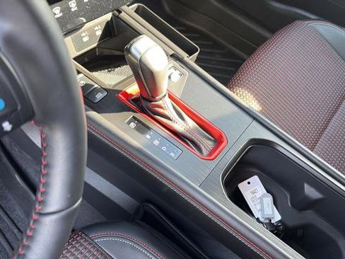 Used 2025 Nissan Kicks SR w/ SR Premium Package image 24