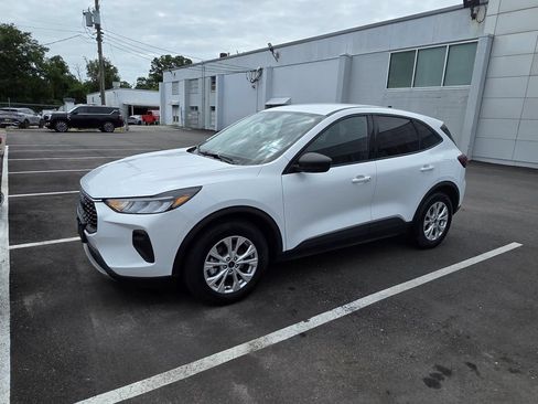 Used 2025 Ford Escape Active FWD image 4