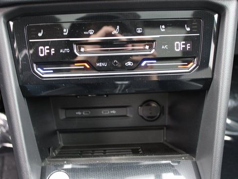 New 2026 Volkswagen Taos SEL AWD/4WD image 16