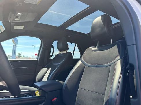 Certified 2025 Ford Explorer ST AWD/4WD image 10