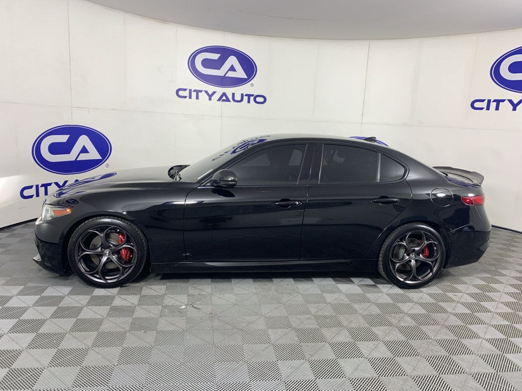 Used 2019 Alfa Romeo Giulia w/ Quick Order Package 22K Sport RWD image 6