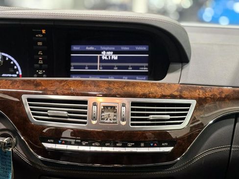 Used 2013 Mercedes-Benz S 63 AMG image 16