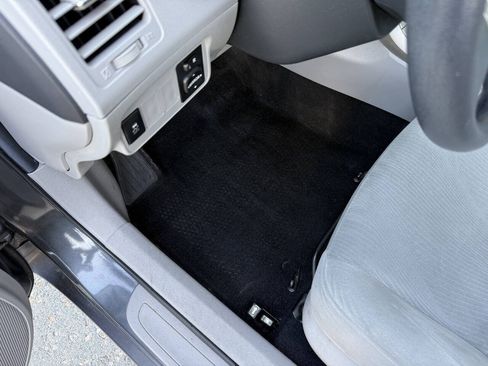 Used 2013 Toyota Corolla LE FWD image 15