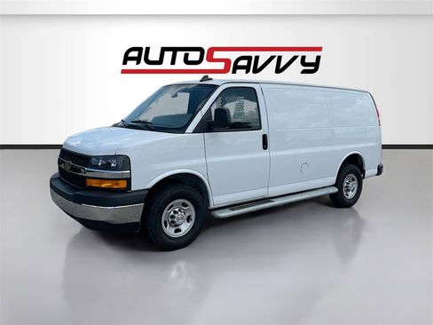 Used 2024 Chevrolet Express 2500 Work Van w/ Driver Convenience Package image 3