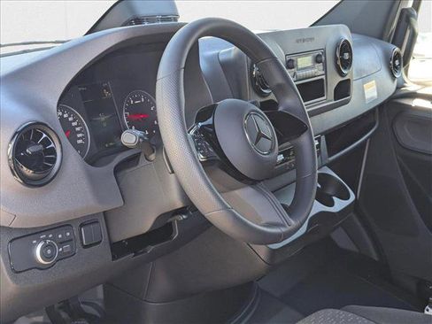New 2025 Mercedes-Benz Sprinter 2500 image 3