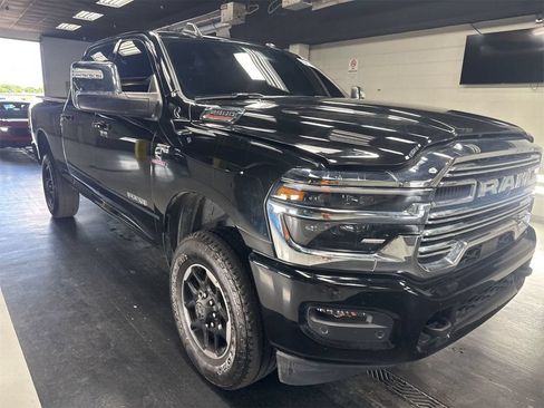 Used 2026 RAM 2500 Laramie AWD/4WD image 2