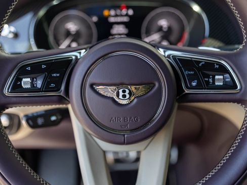 Certified 2023 Bentley Bentayga AWD/4WD image 30