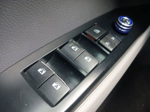 Used 2018 Toyota Camry XLE w/ Driver Assist Package FWD image 26