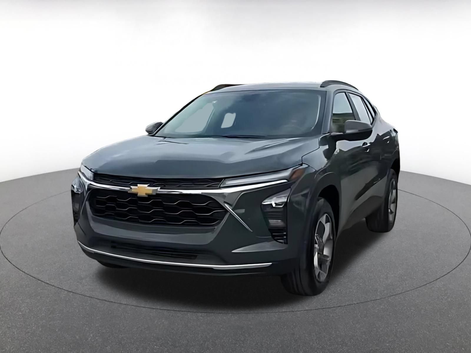 Used 2025 Chevrolet Trax LT w/ LT Convenience Package FWD image 4