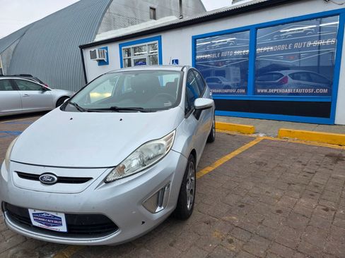 Used 2012 Ford Fiesta SES image 1