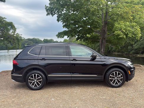Used 2021 Volkswagen Tiguan S FWD image 3