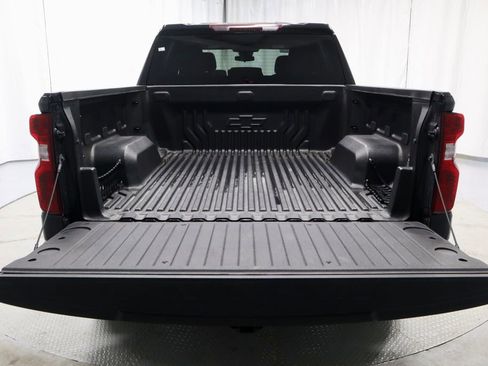 Used 2023 Chevrolet Silverado 1500 LT AWD/4WD image 16