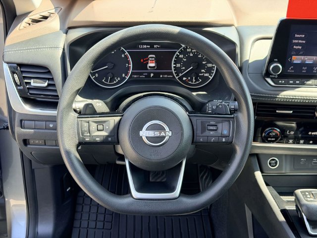 Used 2023 Nissan Rogue SV AWD/4WD image 18
