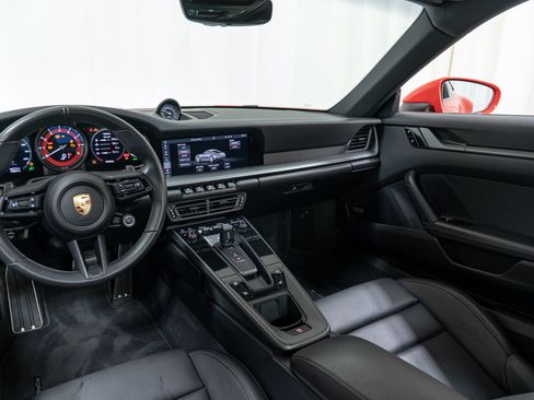 Certified 2020 Porsche 911 Carrera S RWD image 19