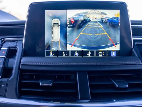 Used 2024 GMC Yukon AT4 w/ Technology Package image 22