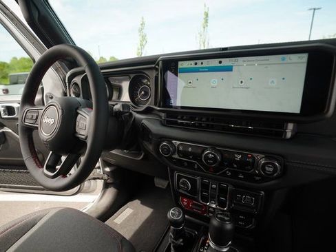 New 2024 Jeep Wrangler Unlimited Rubicon w/ Capability Package AWD/4WD image 29