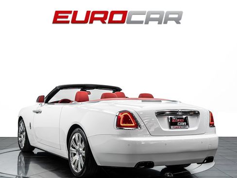 Used 2018 Rolls-Royce Dawn RWD image 4