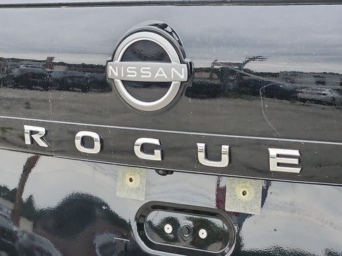 Certified 2023 Nissan Rogue SL AWD/4WD image 32